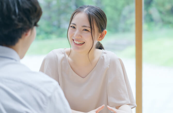 はじめてお見合いサービスを利用する男女